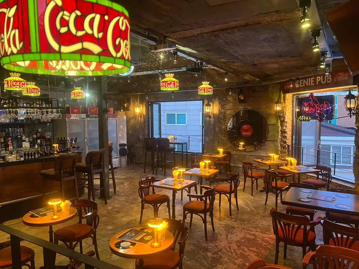 Genie Pub (Hae bangchon Cocktail Bar)